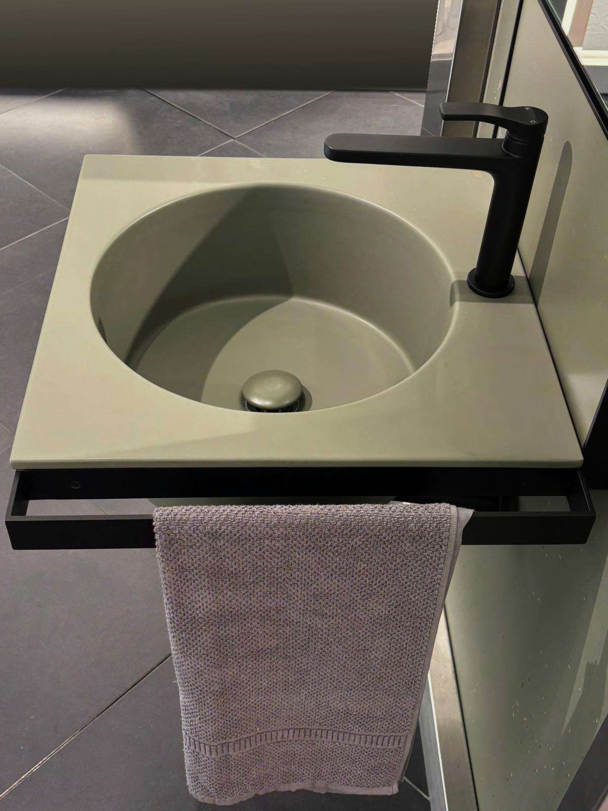 Lavabo tondo sospeso Elle <br>by Cielo