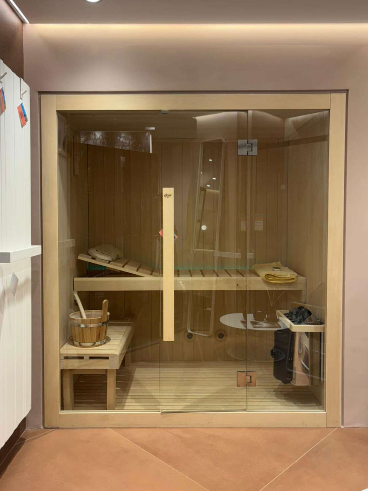 SAUNA-HOSHI-_GLASS-1989_001