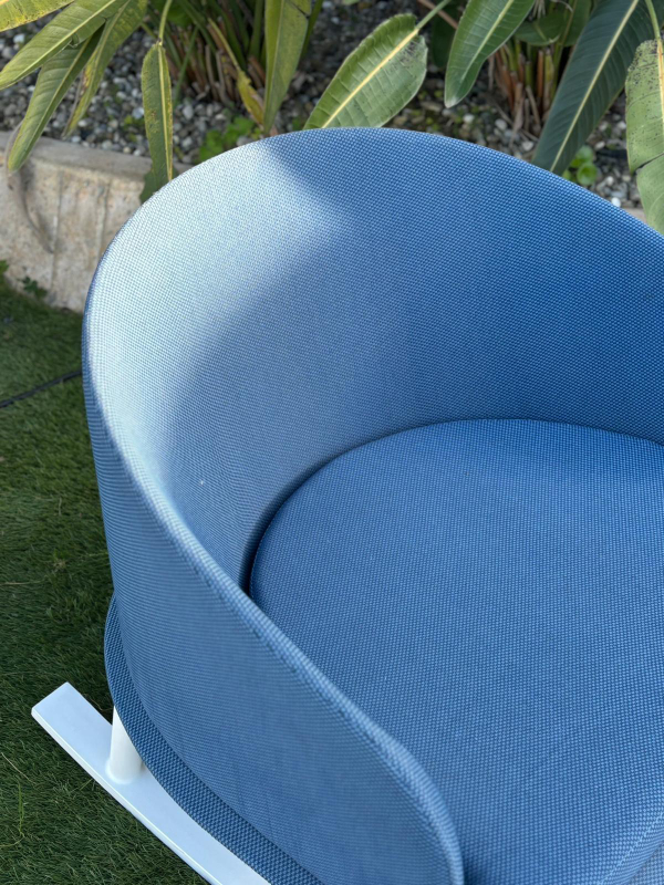 Poltrona a dondolo CleoSoft//Alu <br>by Talenti