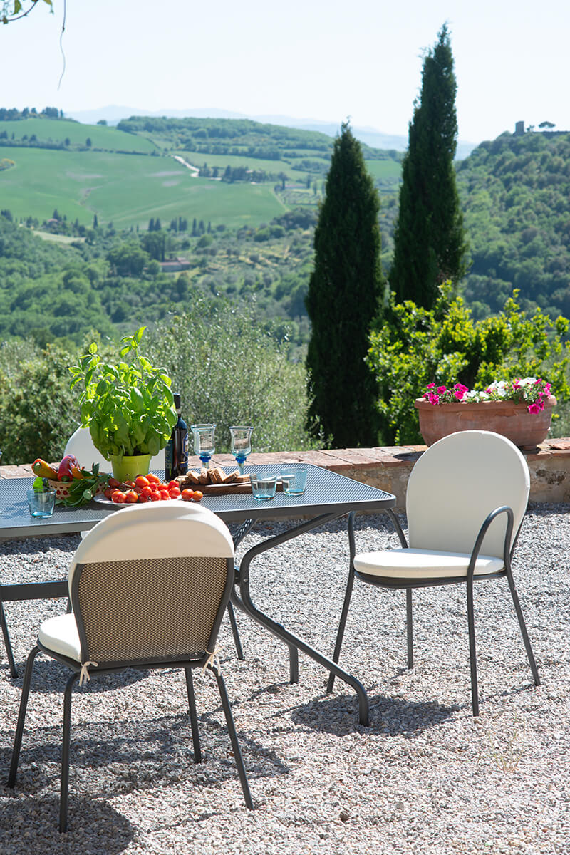 Poltroncina Ronda<br>by Emu