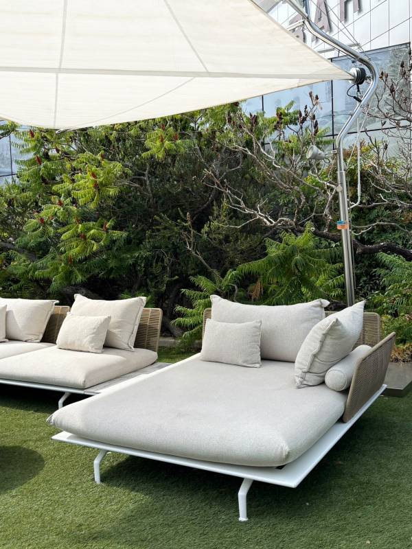 Divano con penisola Cruise//Alu<br>by Talenti